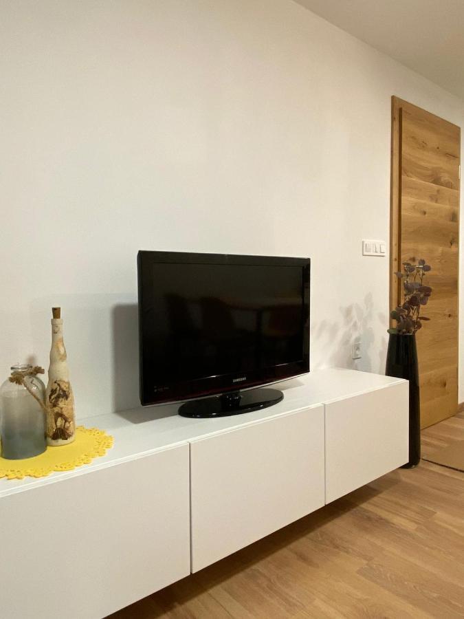 Apartma Lupis Podvolovljek Exteriér fotografie
